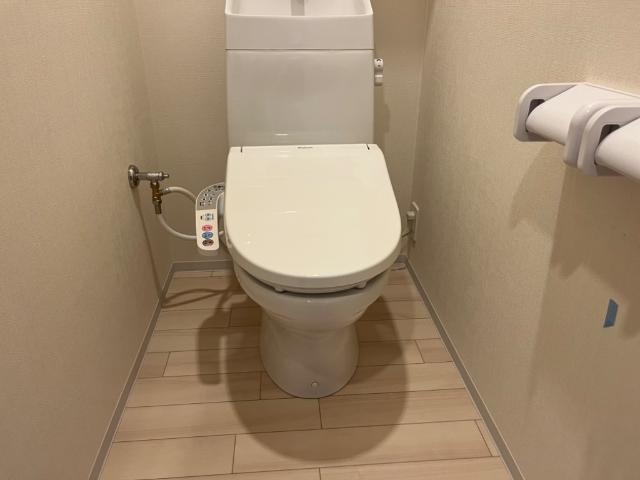 シャワー付トイレ