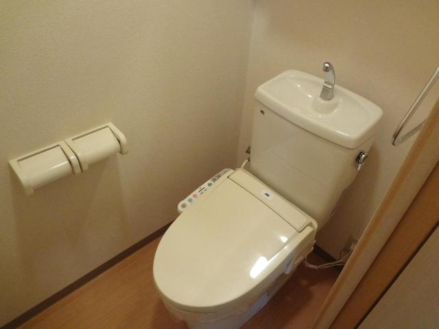 シャワー付トイレ