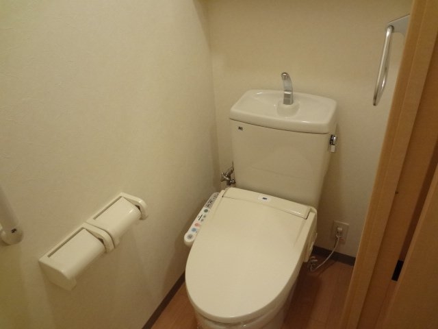 シャワー付トイレ