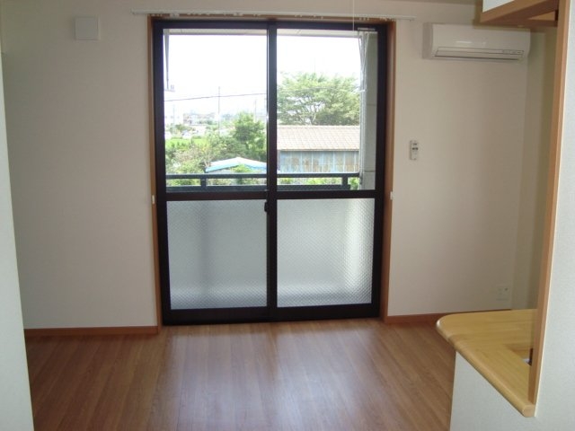 ローズハート 2階の物件の内観