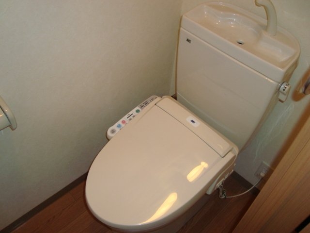 シャワー付トイレ