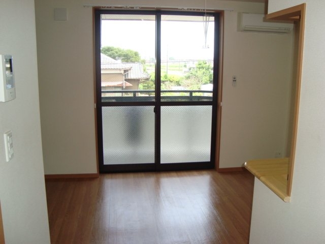 ローズハート 2階の物件の内観