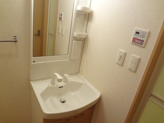 洗髪洗面化粧台