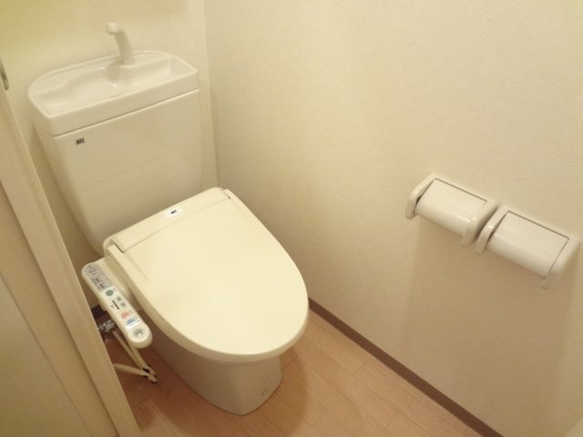 シャワー付トイレ