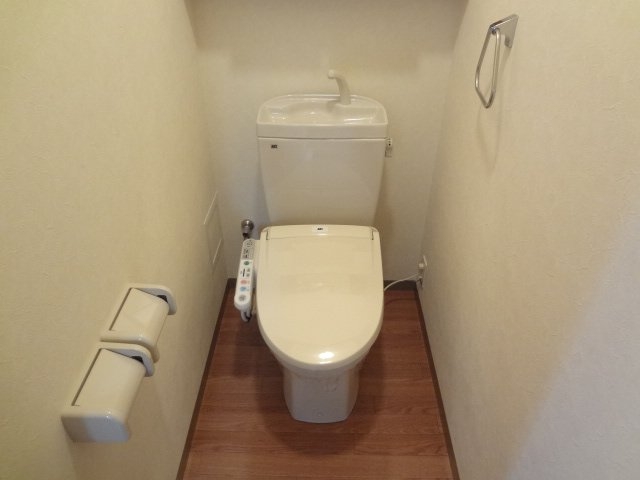 シャワー付トイレ