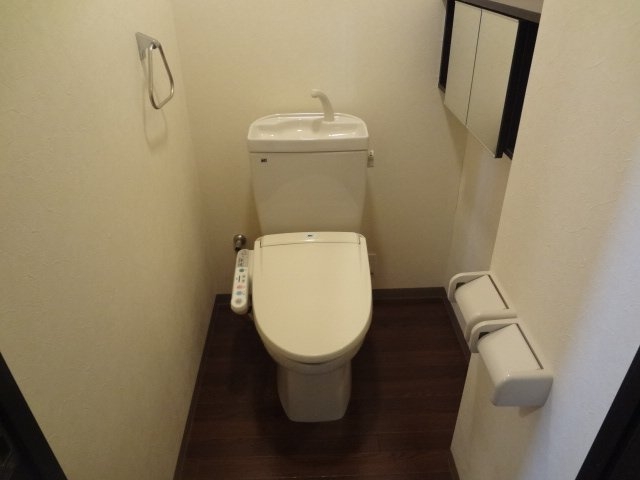 シャワー付トイレ