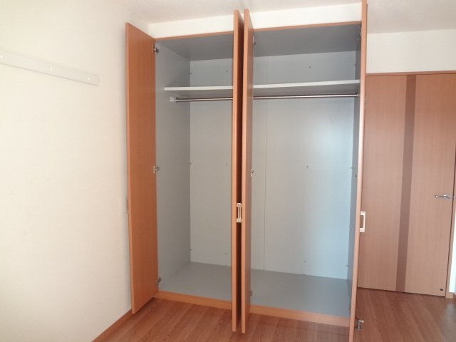 南側洋室クローゼット