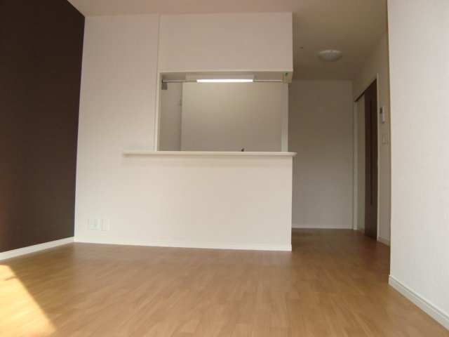 マイ　リバーサイド 1階の物件の内観