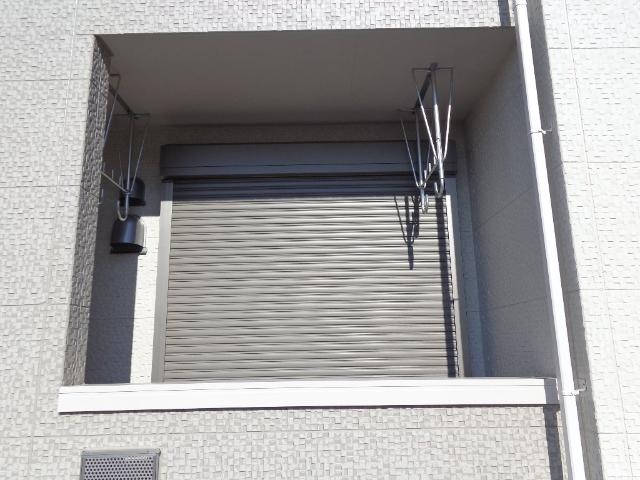 窓シャッター