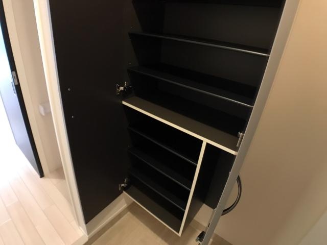 シューズボックス