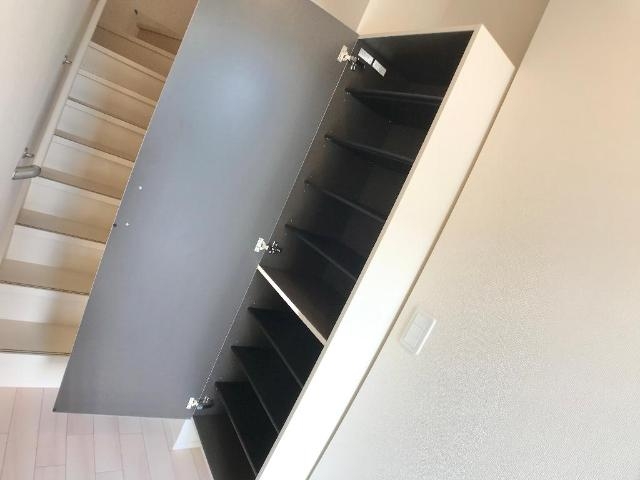 シューズボックス