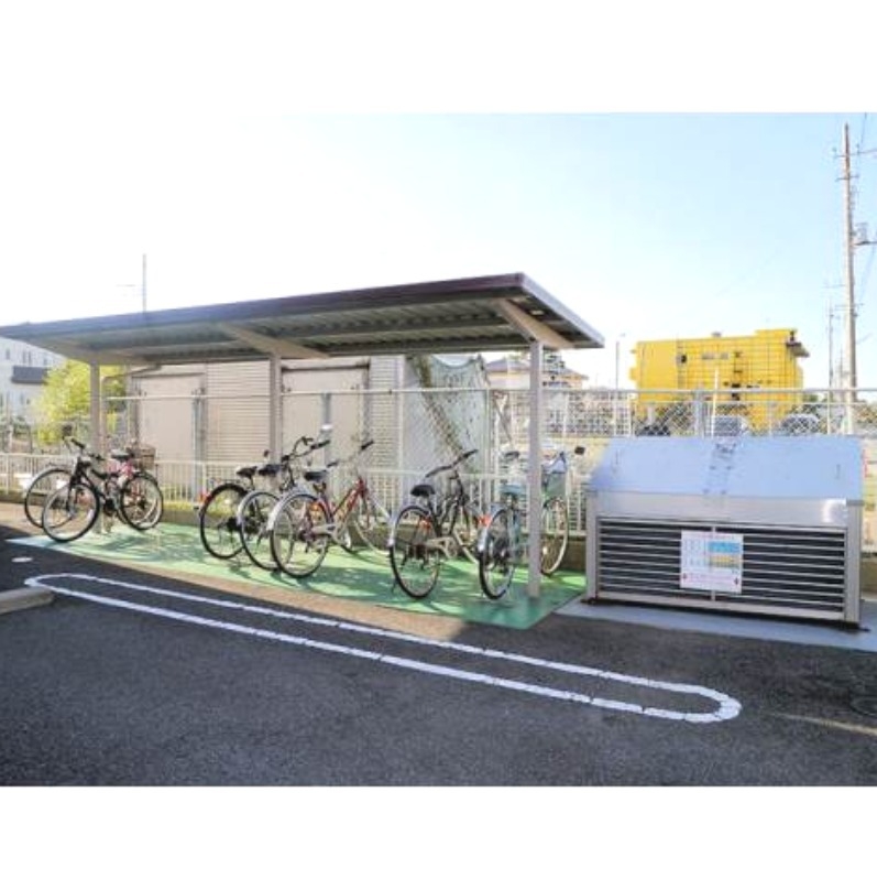 駐輪場・ゴミ置場