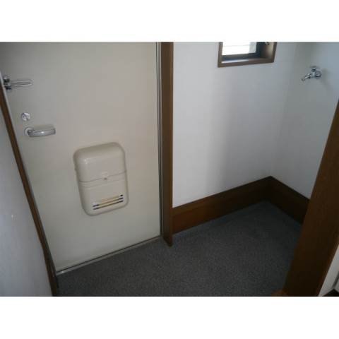 玄関・洗濯機置場