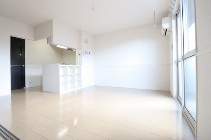 ラヴェスト・コート　A 2階の物件の内観