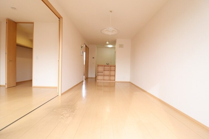 アースウィン　A 2階の物件の内観